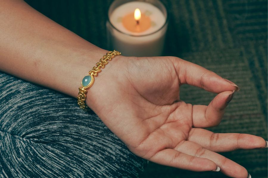 Setting Intentions: How to Choose Healing Jewelry for 2024