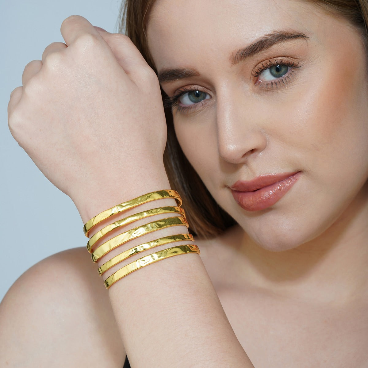 Buy Pipa Bella Golden Bracelet & Earrings Set Online At Best Price @ Tata  CLiQ