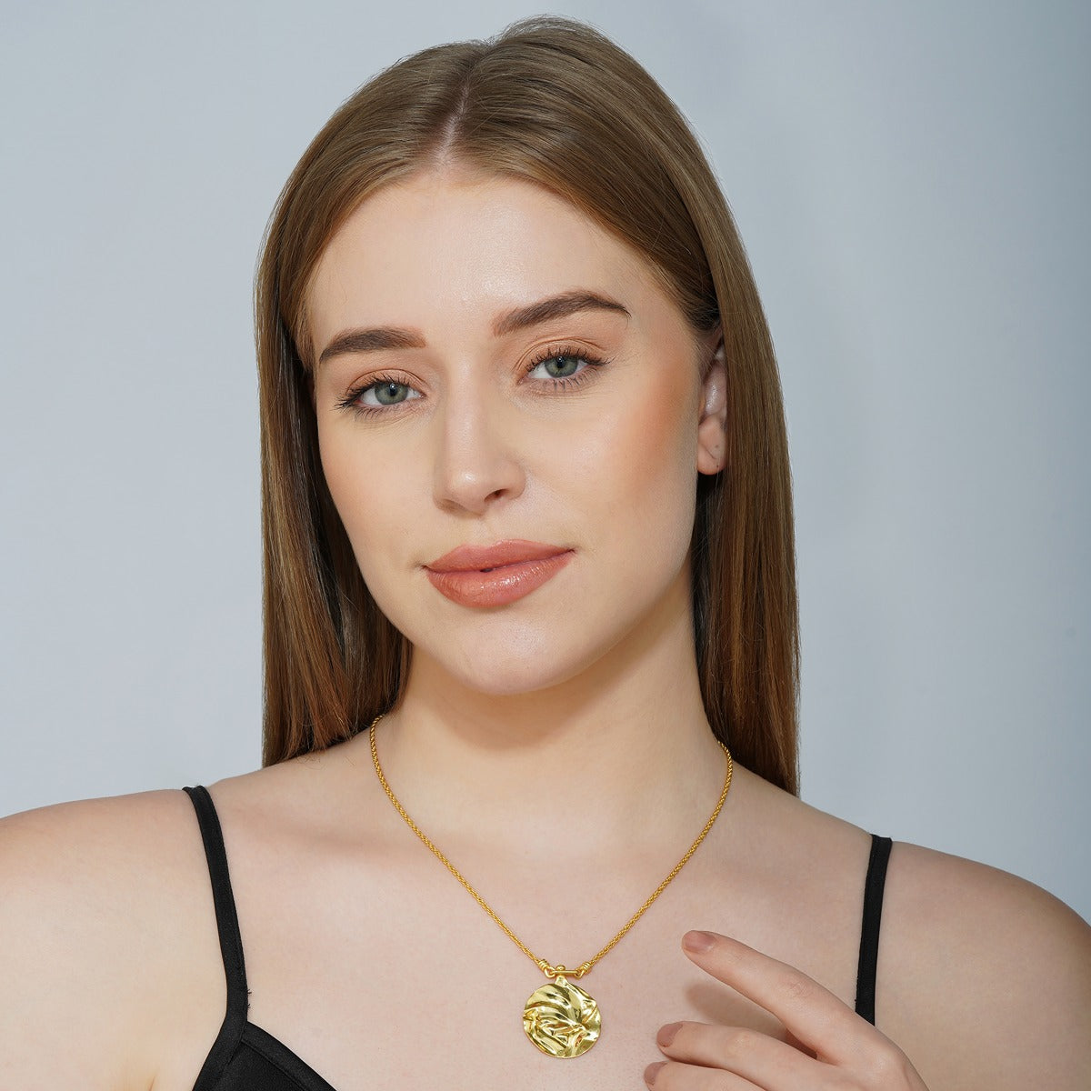 Dot of Style Medallion Pendant Necklace - Main Image