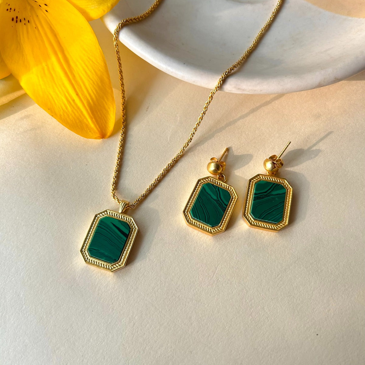 True Essence Pendant Necklace and Stud Earrings Set - Malachite