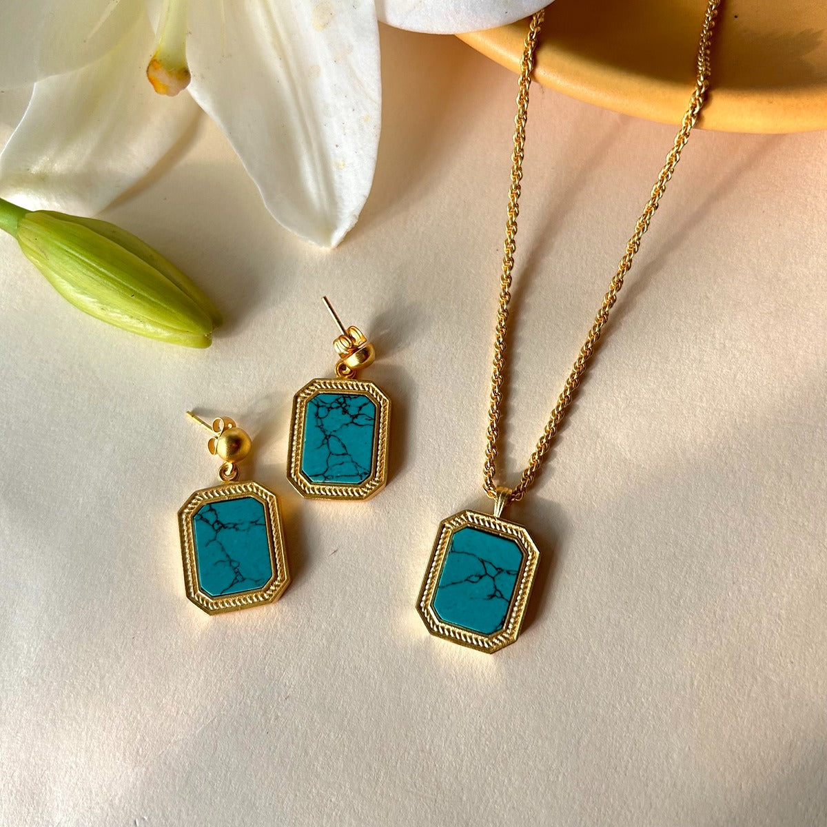 True Essence Pendant Necklace and Stud Earrings Set - Turquoise