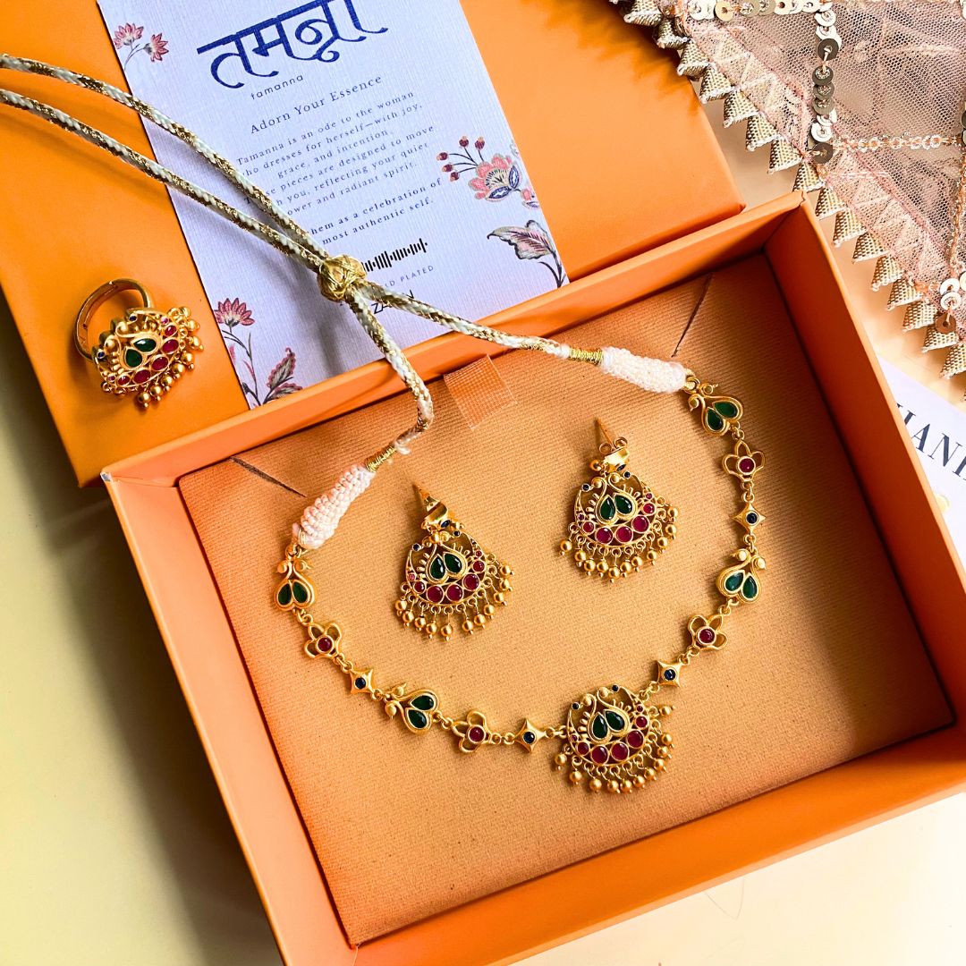 Resham Chaand Gift Set