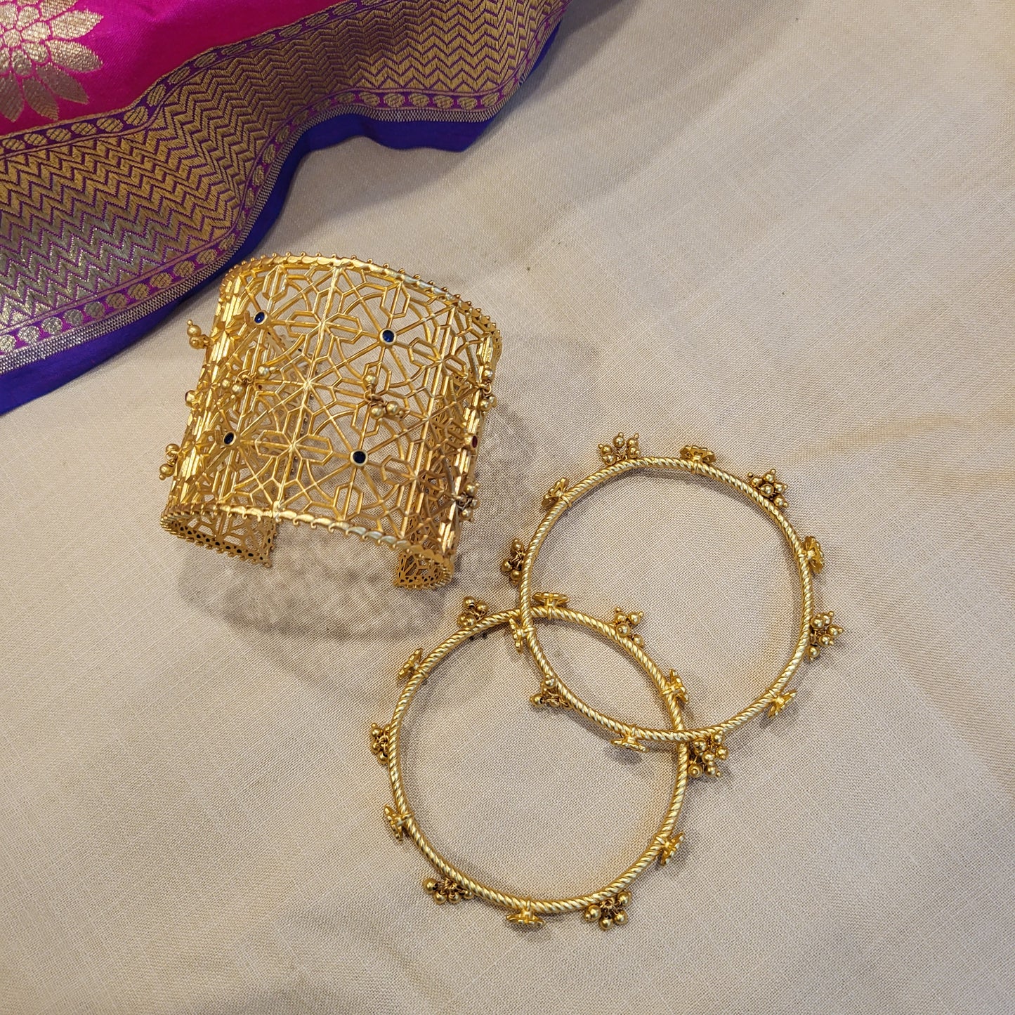 Golden Grace Gift Box