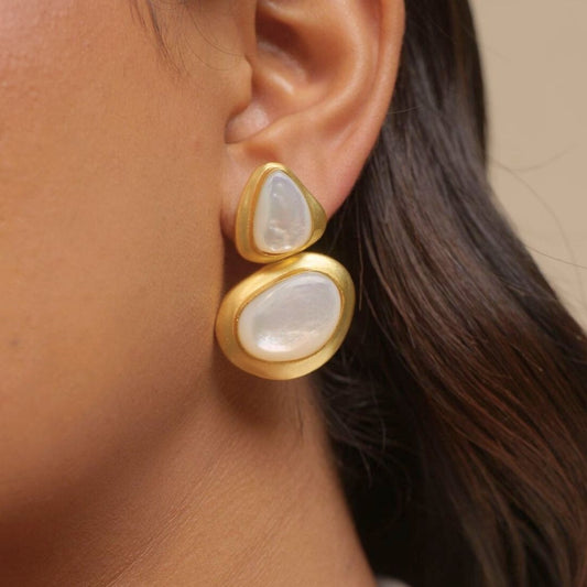 Pristine Poise Earrings with Pearl