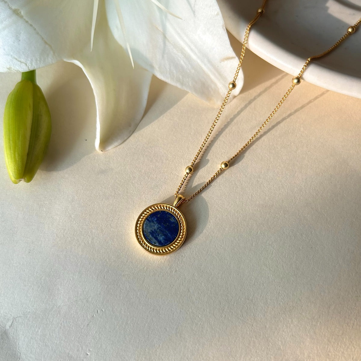 Healing Touch Pendant Necklace with Lapis Lazuli - Intuition