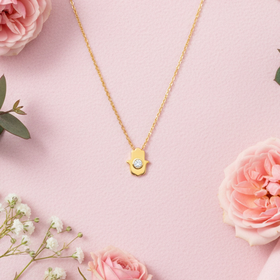 Hamsa Necklace in 14kt Gold