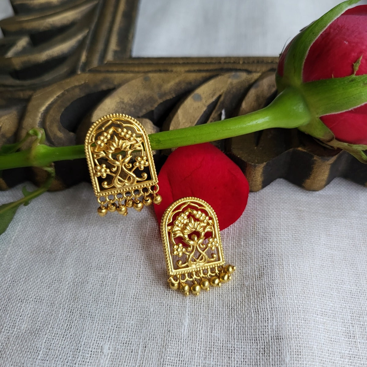 Timeless Treasures Filigree Stud Earrings