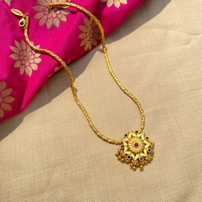 Floral Wonder Pendant Necklace
