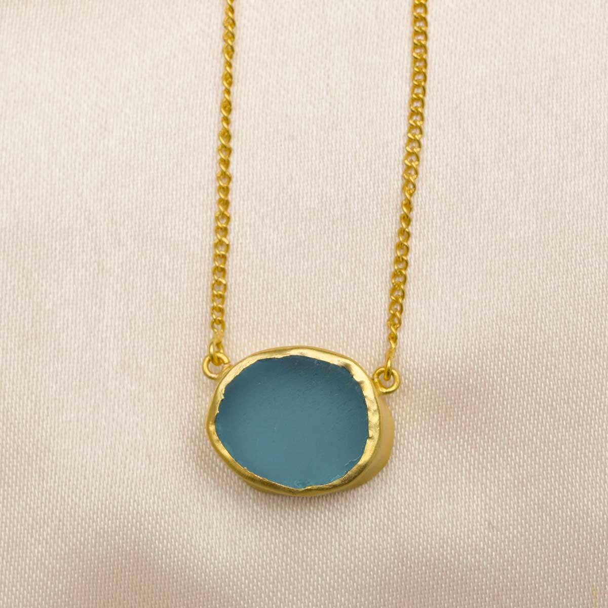 A Touch of Blue Topaz Stone Gold Necklace