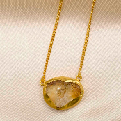 A Touch of Citrine Stone Gold Necklace