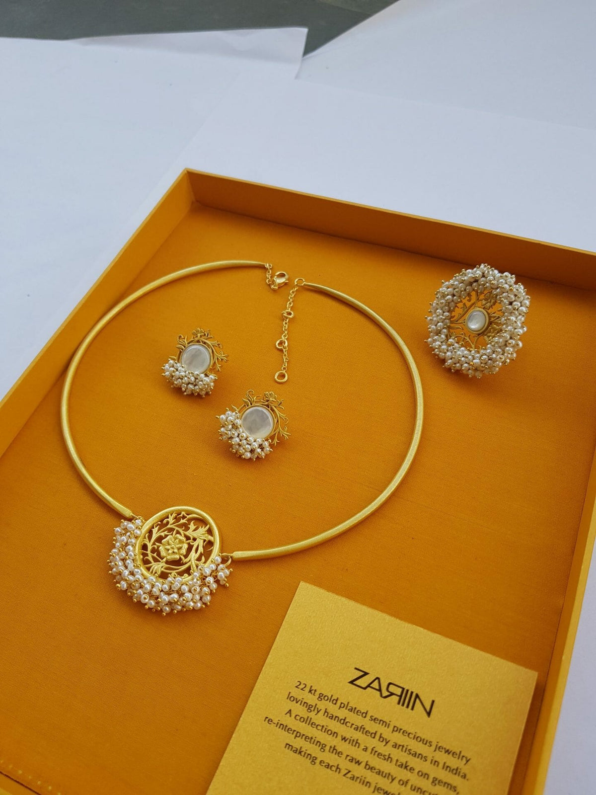 Hint of Pearls Gift Box