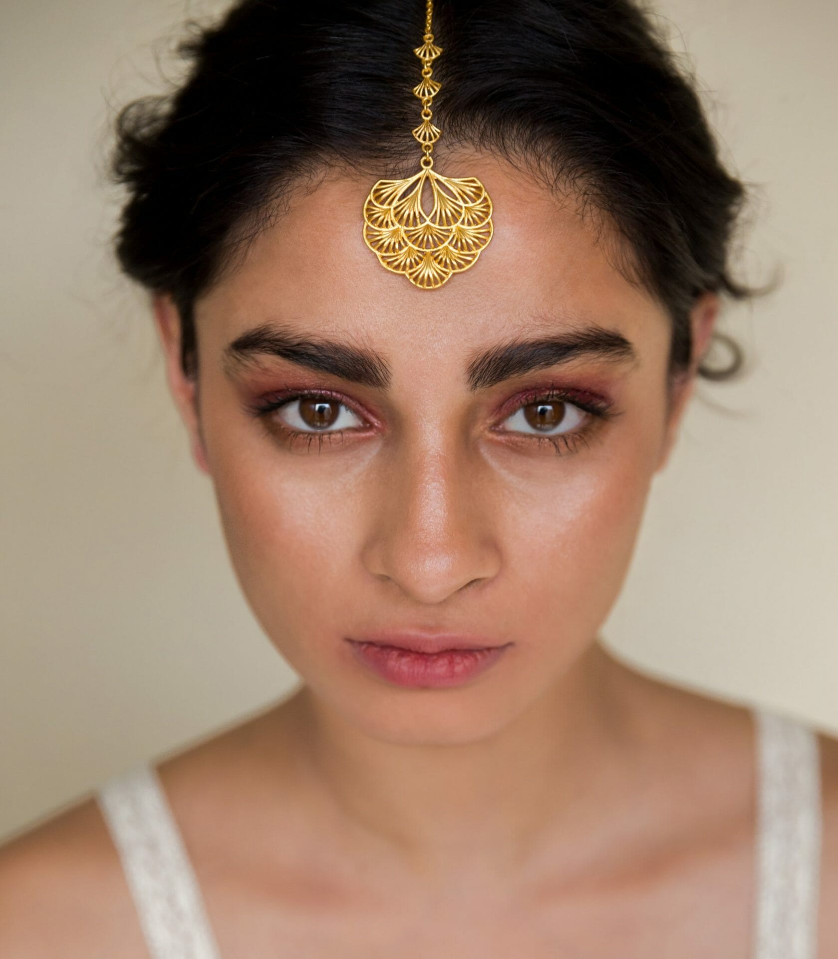 Aheli Wedding Designer Faux Kundan Beaded Indian Heavy Bridal Set Long  Choker Necklace Earrings with Maang Tikka Traditional Jewelry for Women  (Red) price in Saudi Arabia | Amazon Saudi Arabia | kanbkam