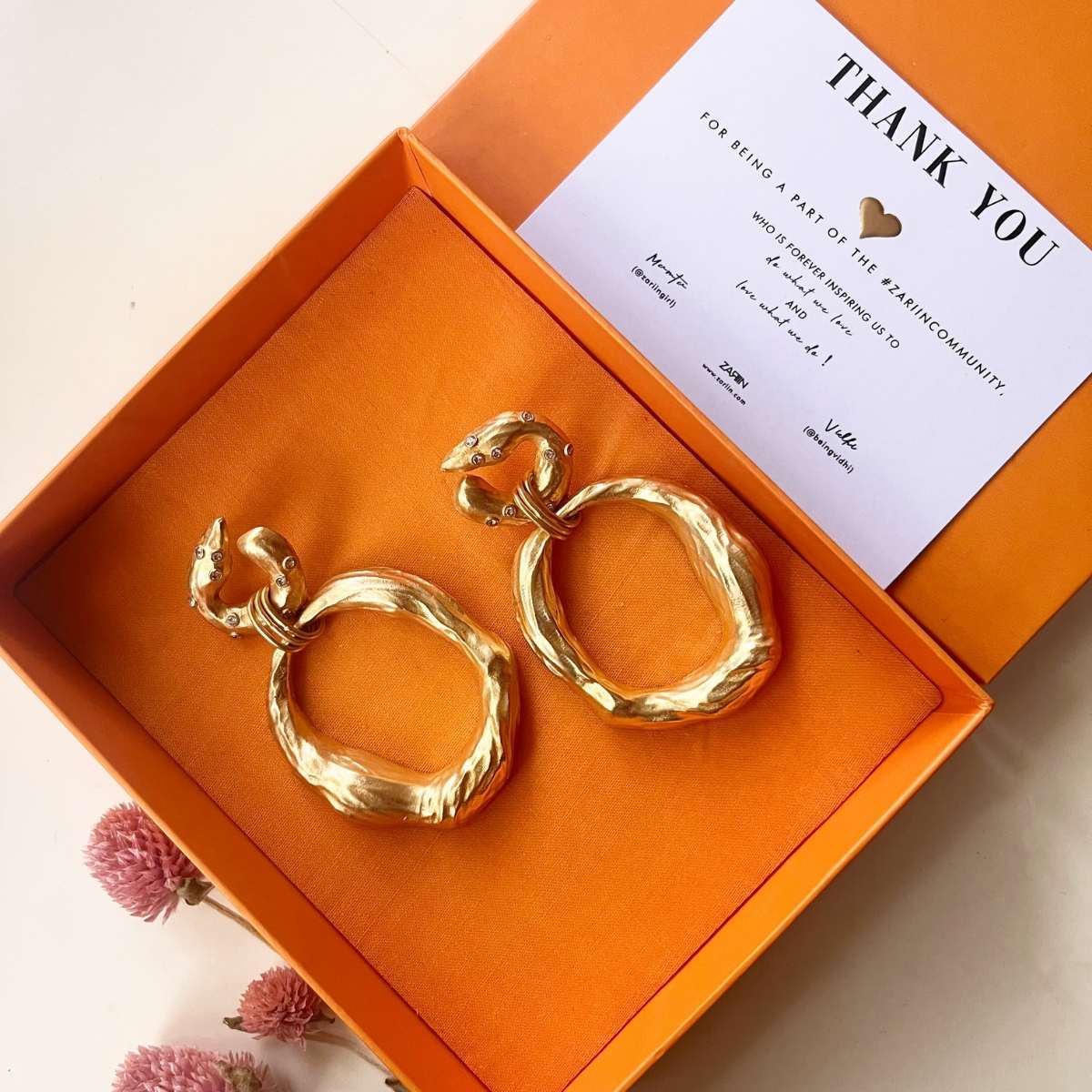 Buy Essential Gold Hoop Earrings Online | CaratLane